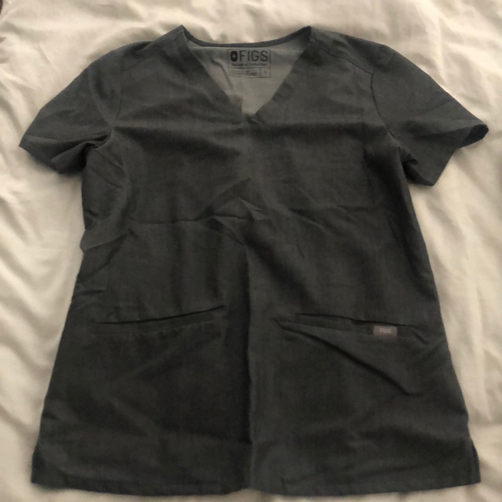 Figs scrub top